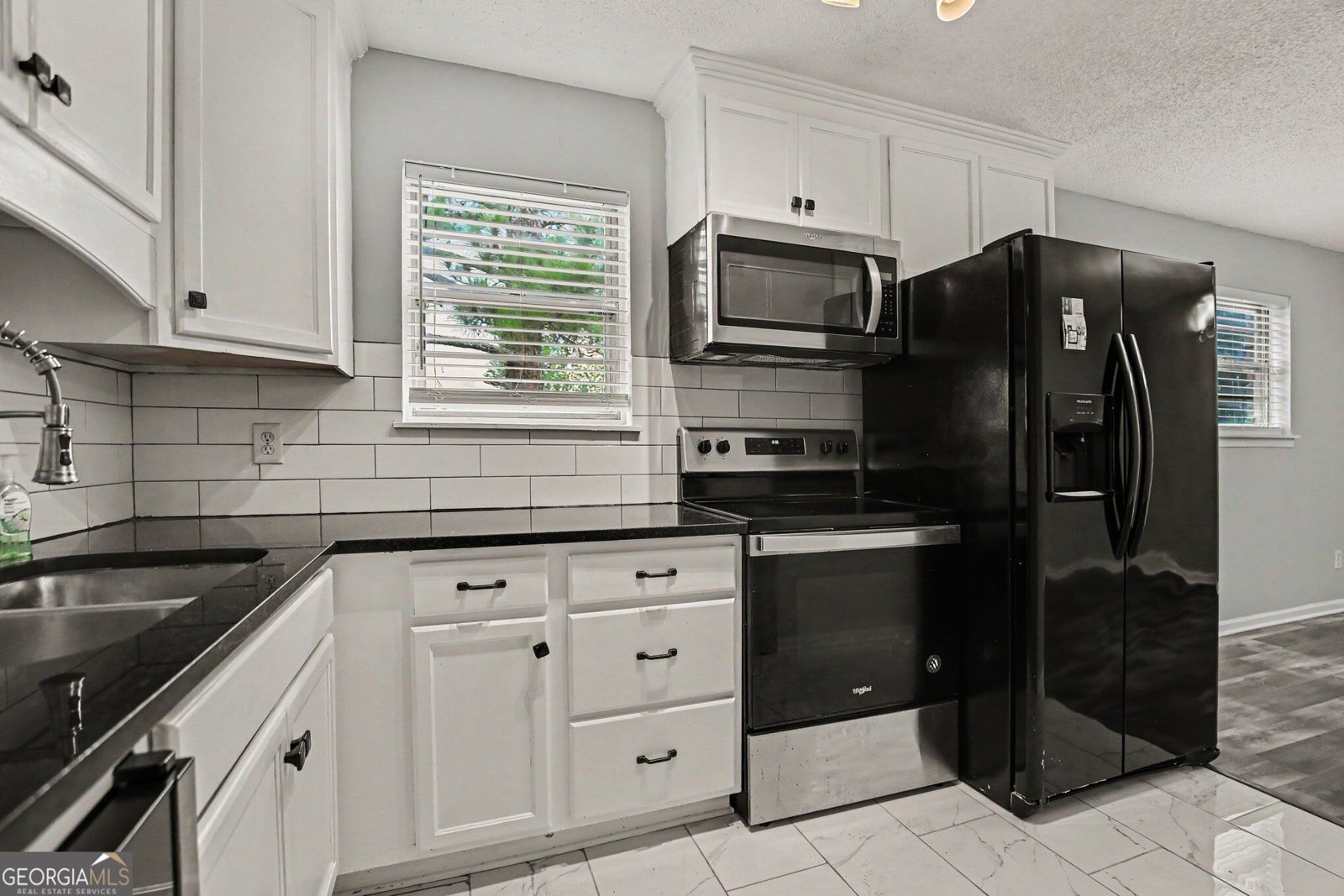 4701 Flat Shoals Road Union City - Photo 6