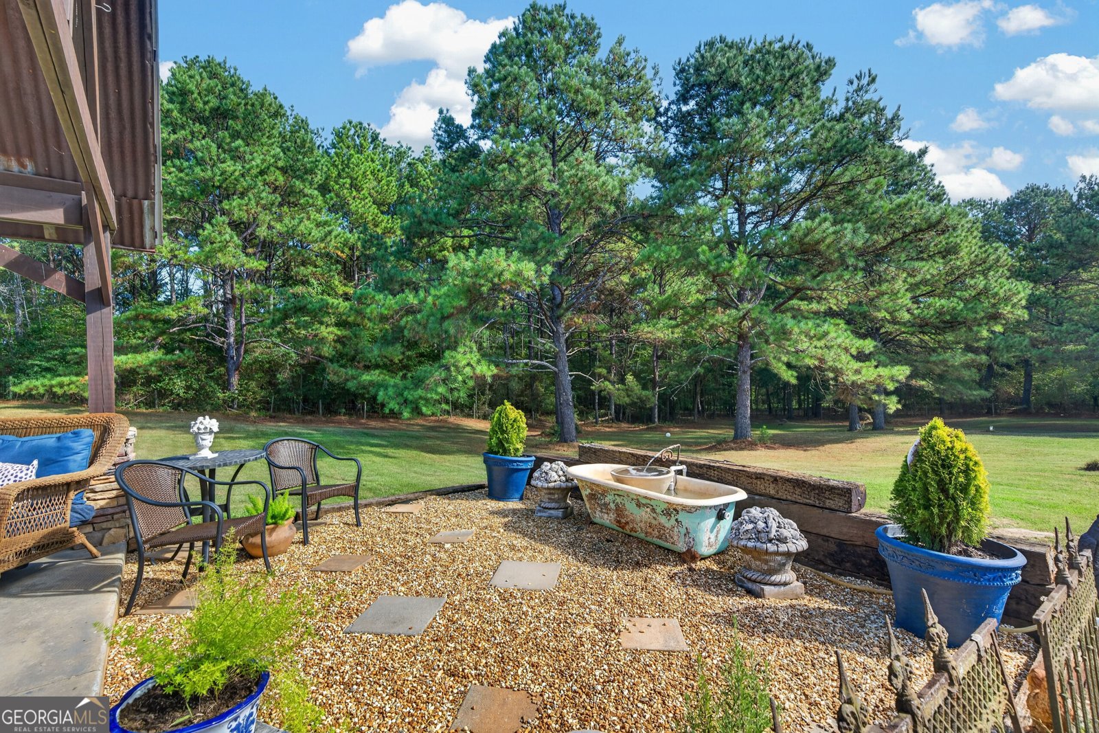 9852 Post Road Shady Dale - Photo 32