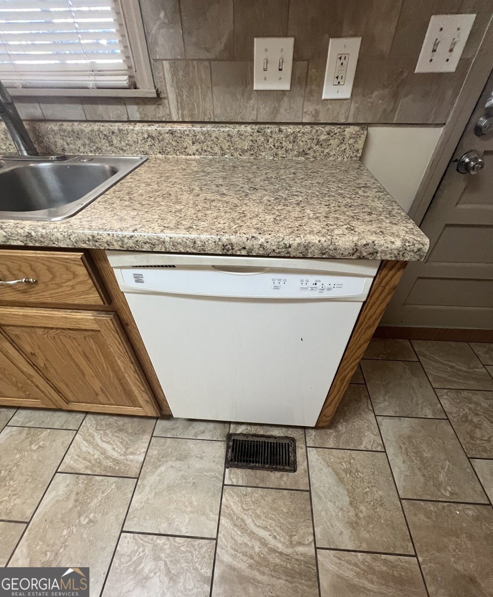 115 Charles Avenue Marietta - Photo 10
