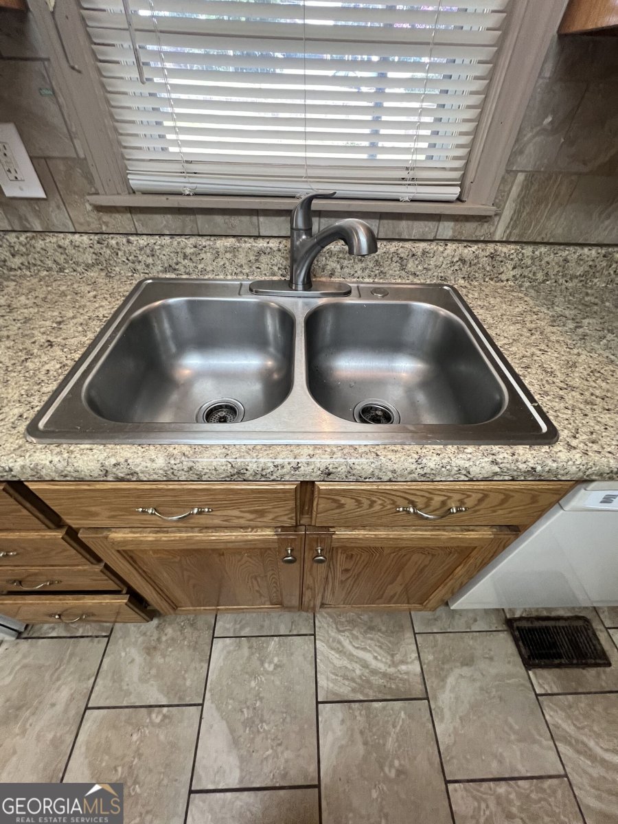 115 Charles Avenue Marietta - Photo 12