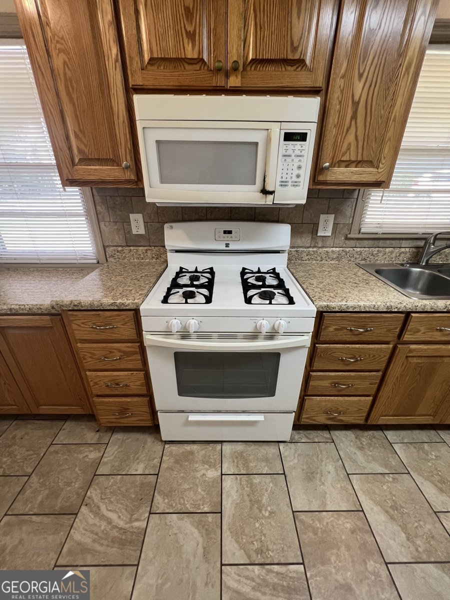 115 Charles Avenue Marietta - Photo 13