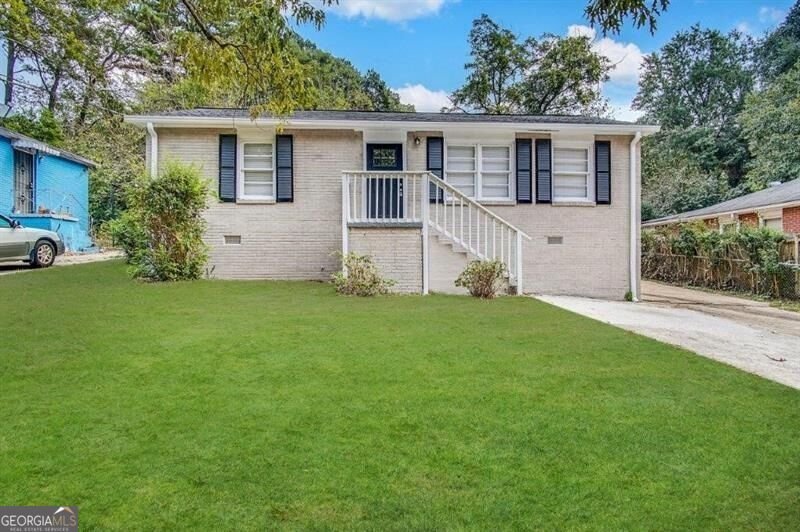 2932 Diana Drive Atlanta - main photo
