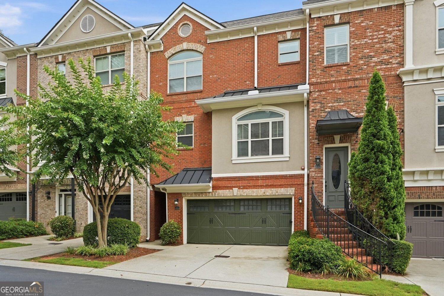 934 Delaronde Court Sandy Springs - main photo
