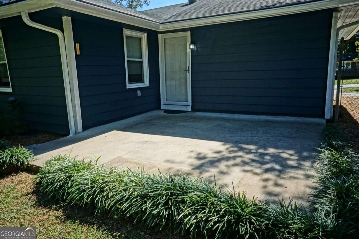 414 Gresham Road Mableton - Photo 6