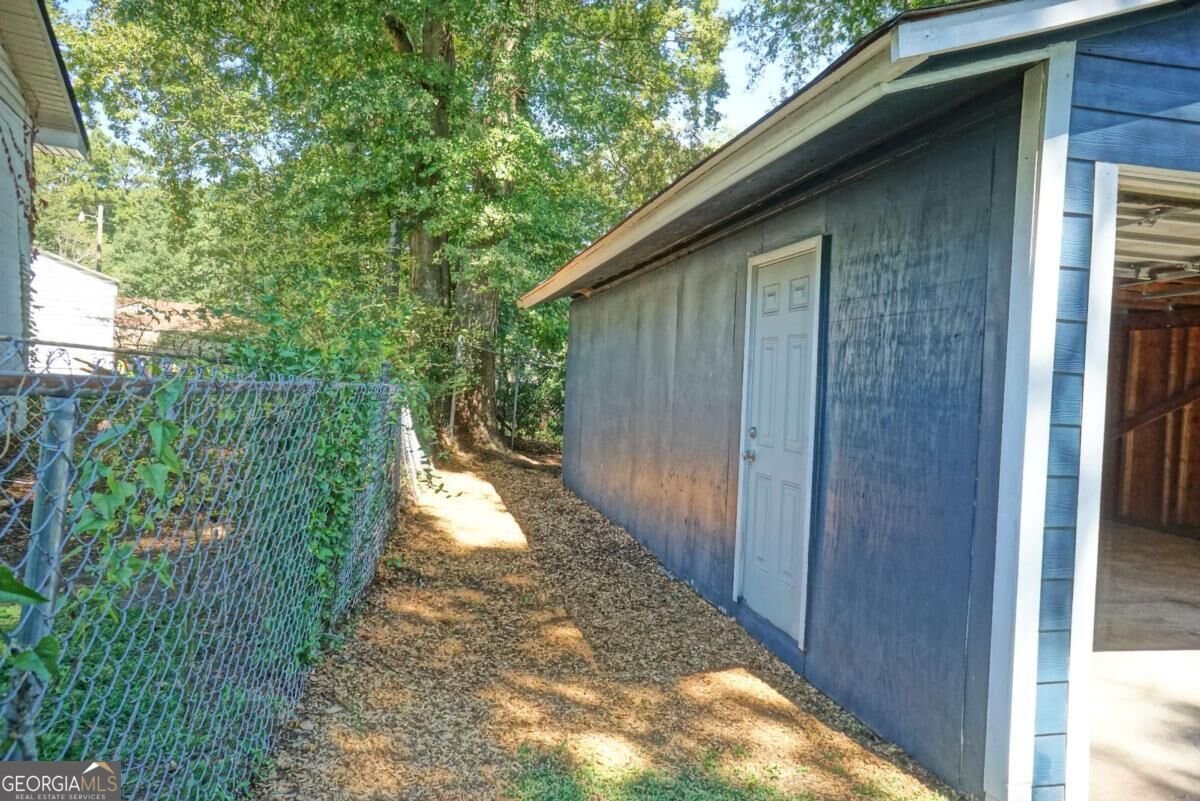414 Gresham Road Mableton - Photo 9