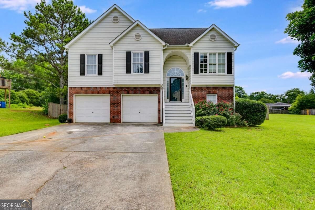4905 Martin Farms Road Powder Springs - main photo
