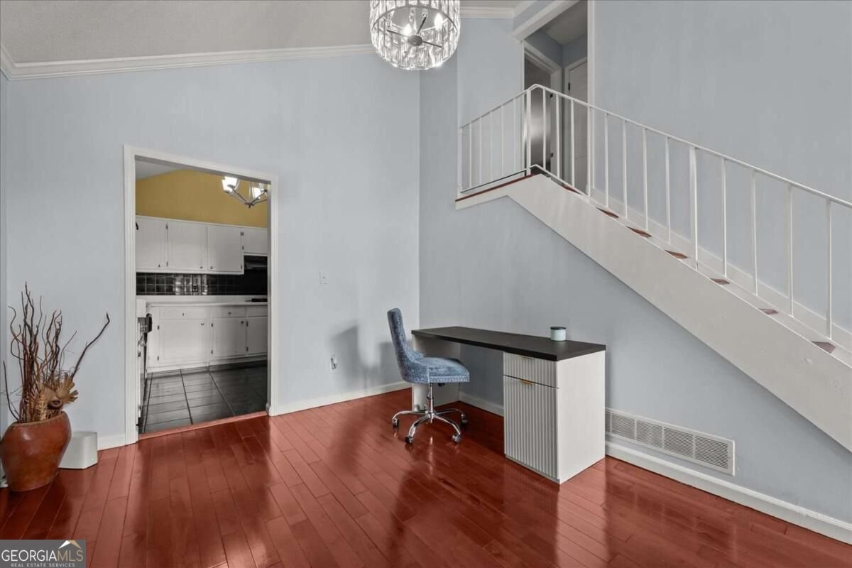 399 Emmett Street Riverdale - Photo 8