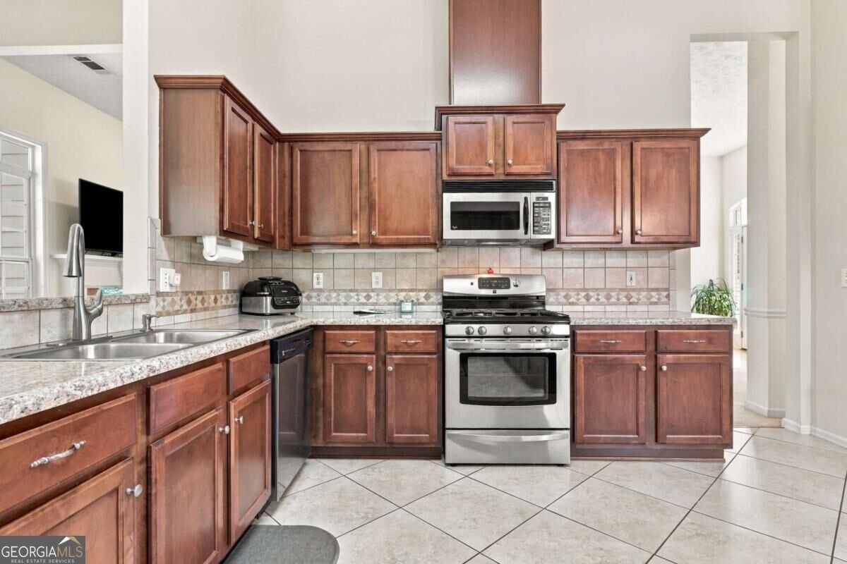 174 Azalea Chase Drive Suwanee - Photo 13