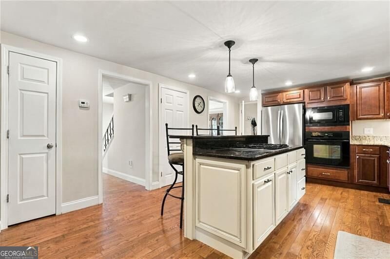 345 High Meadow Drive Marietta - Photo 10