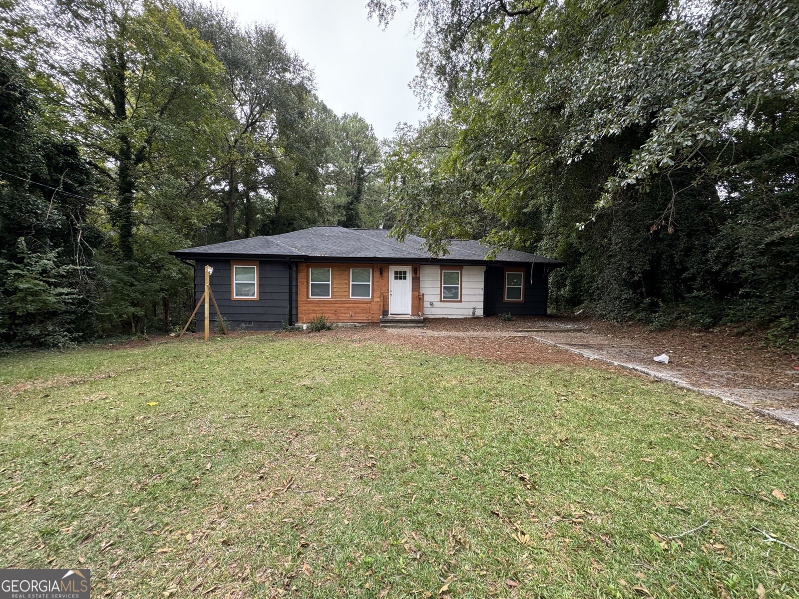 1324 Eastridge Road Atlanta - main photo