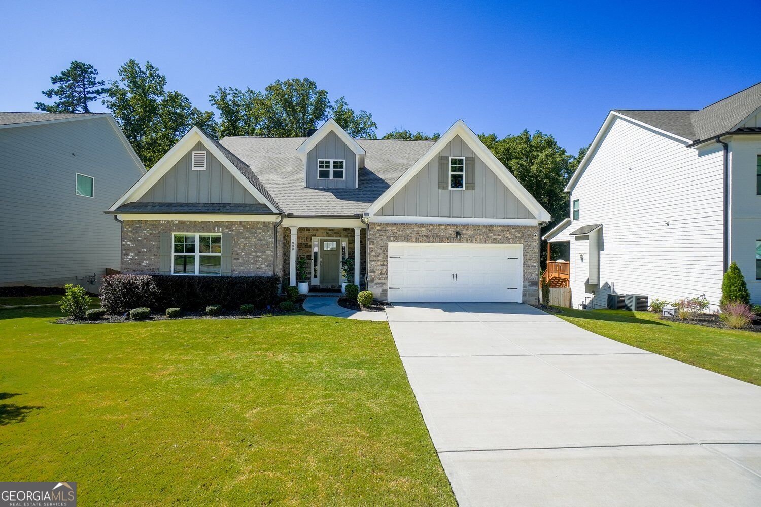 1880 Grand Lanier Drive Buford - main photo