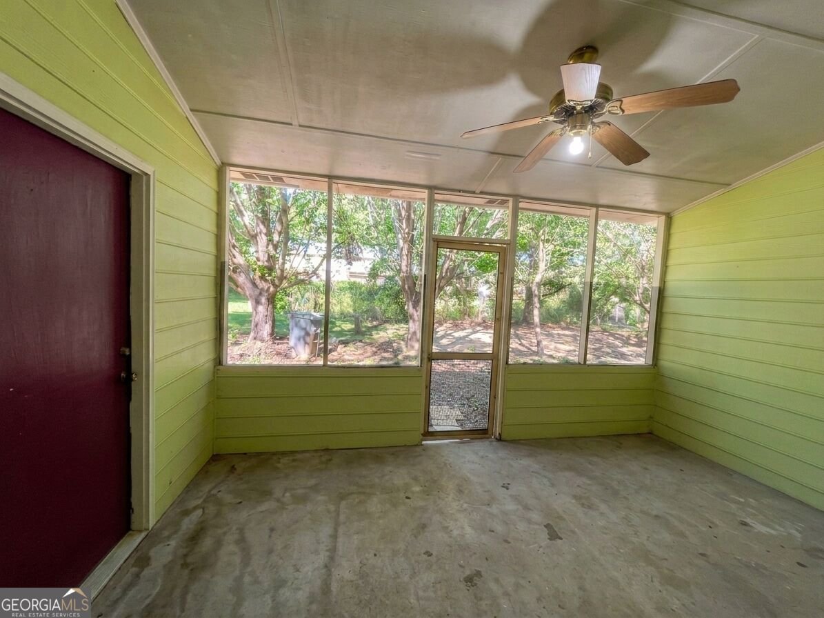 2140 Kings Gate Cir Snellville - Photo 14