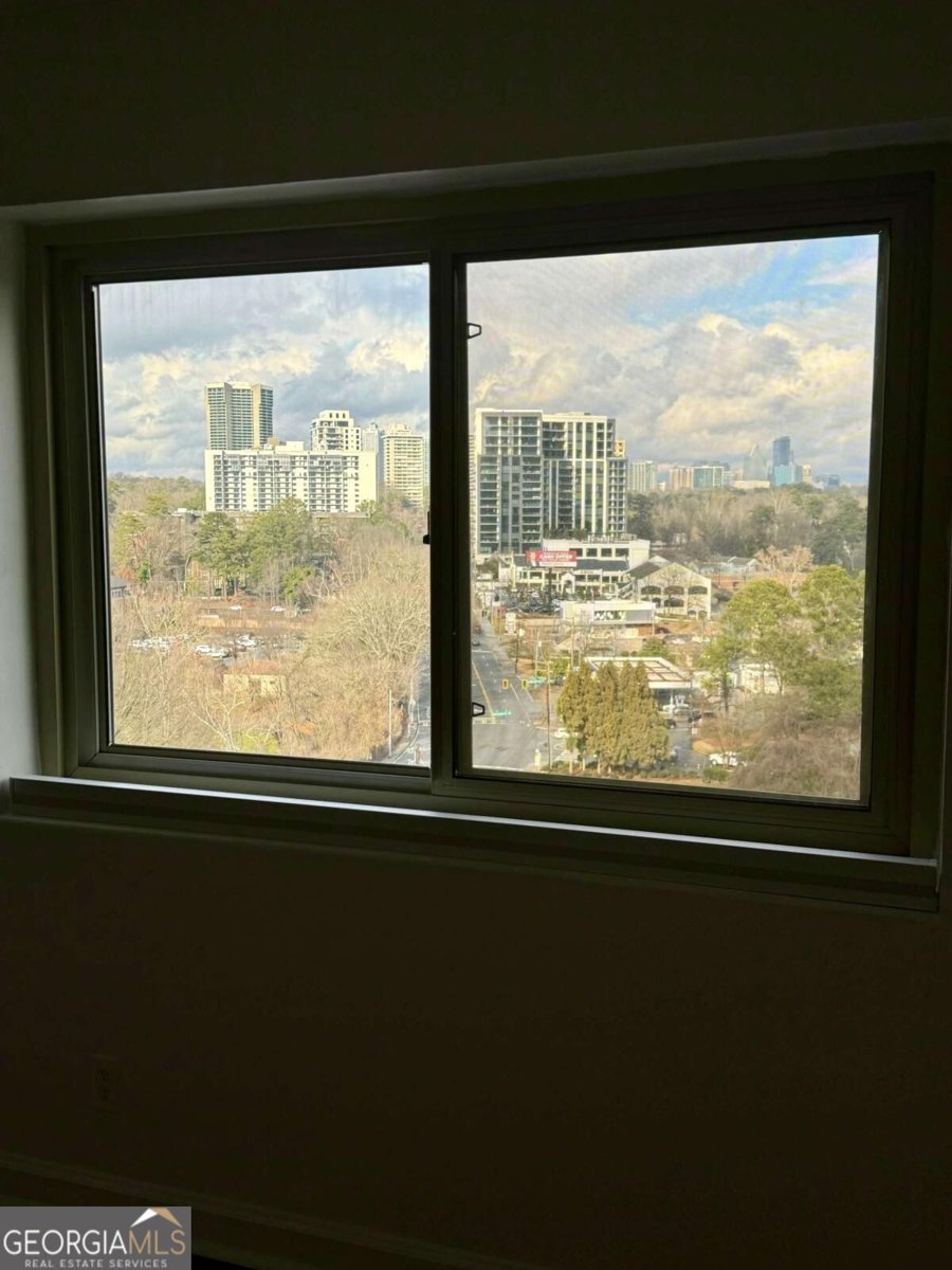 2285 Peachtree Road Atlanta - Photo 12
