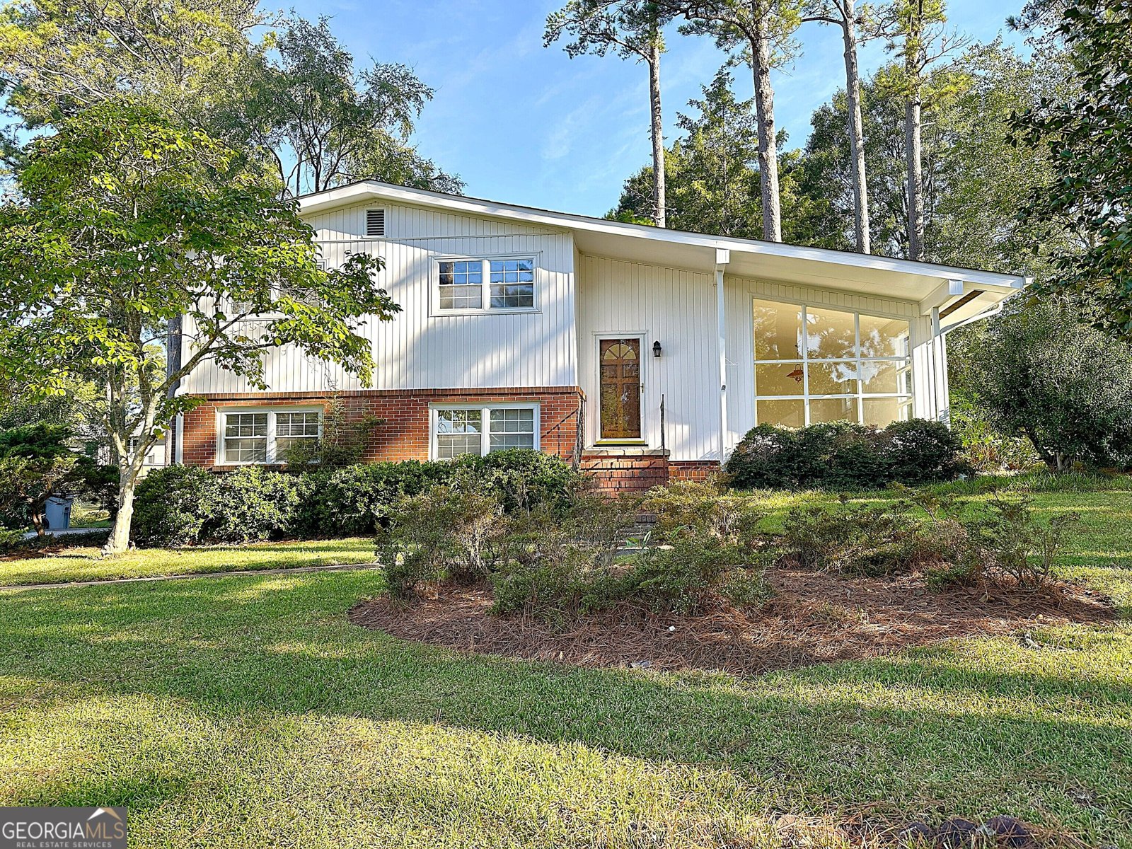 136 Chilton Crescent Lagrange - main photo
