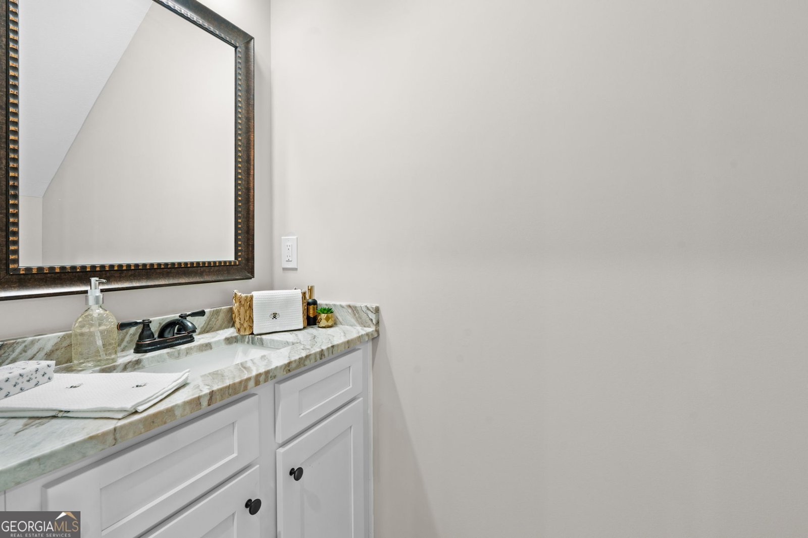 302 Beau Claire Circle Byron - Photo 14