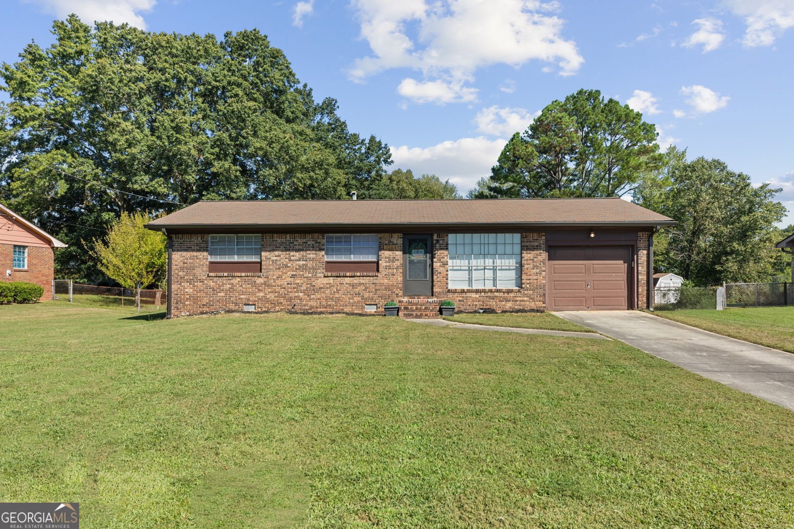 1064 Meadowbrook Lane Conyers - main photo
