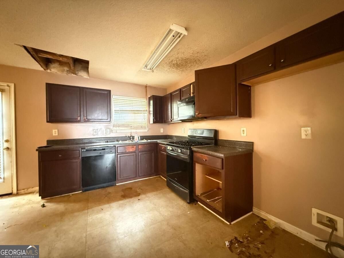 580 Lakeridge Court Covington - Photo 7