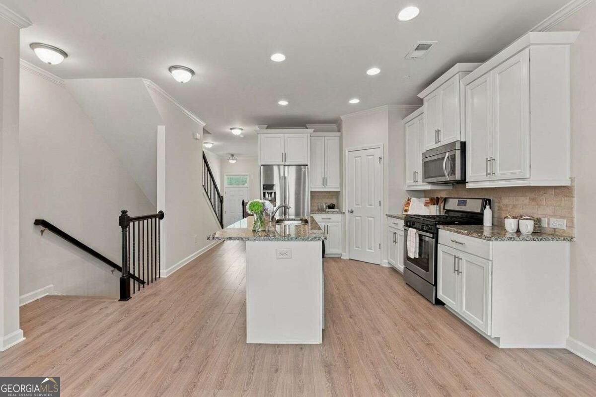 7430 Highland Bluff Sandy Springs - Photo 11