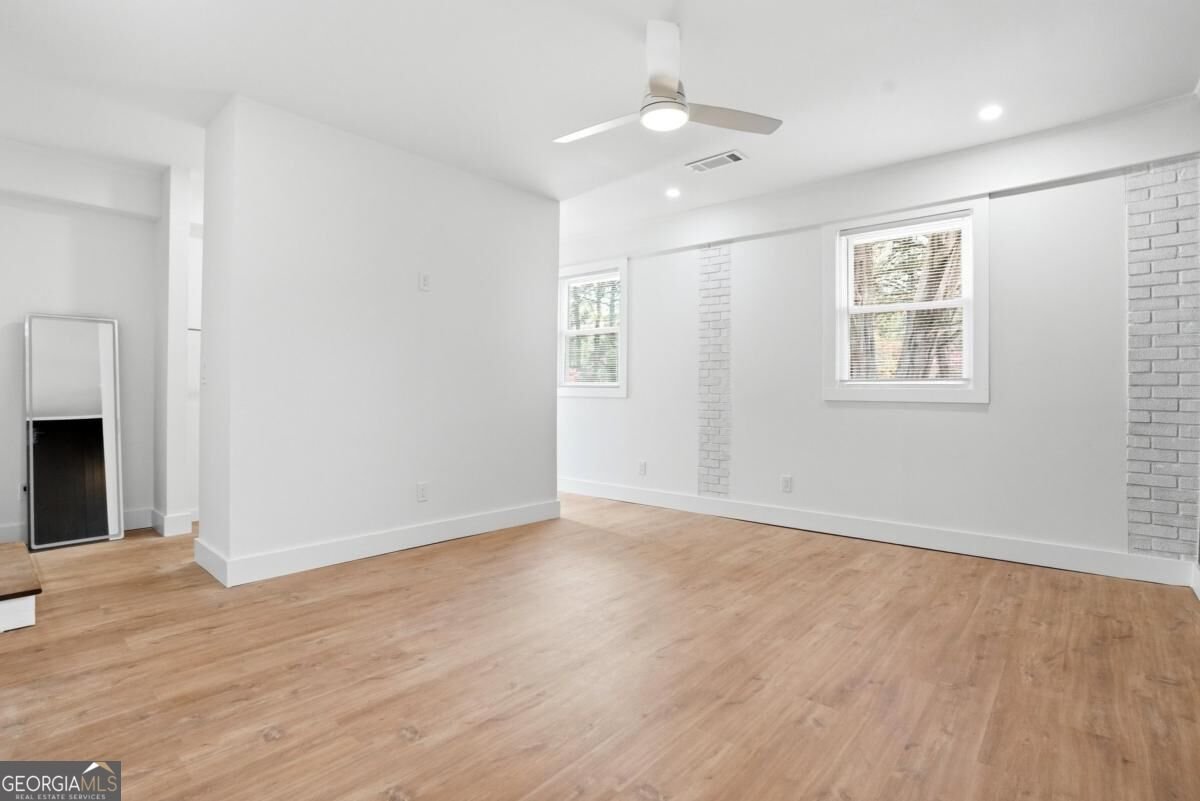 5542 Joeclay Drive Stone Mountain - Photo 13