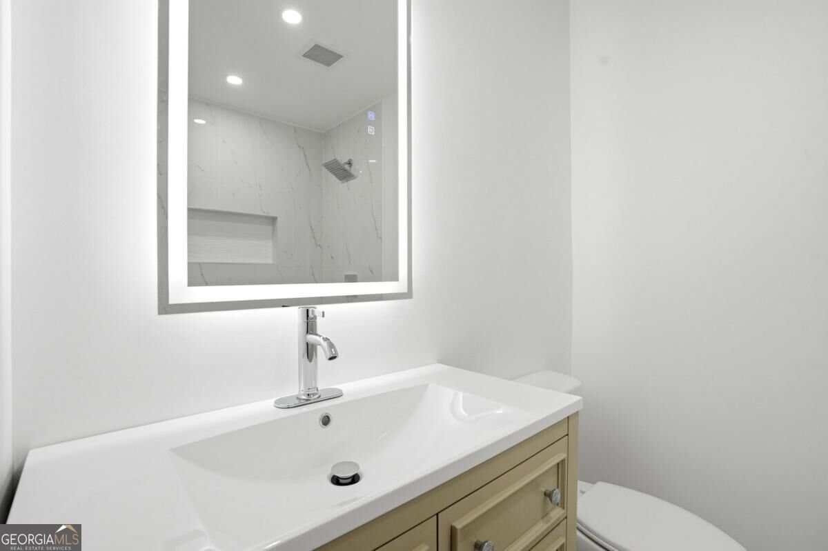 5542 Joeclay Drive Stone Mountain - Photo 19