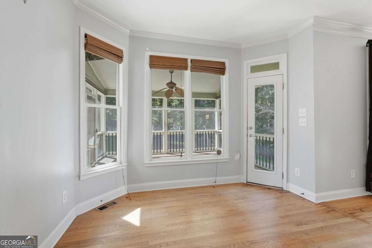 9025 Devonwood Court Gainesville - Photo 11
