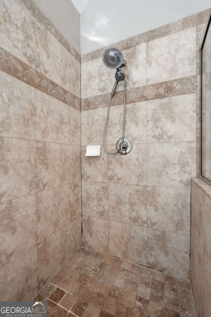 9025 Devonwood Court Gainesville - Photo 34