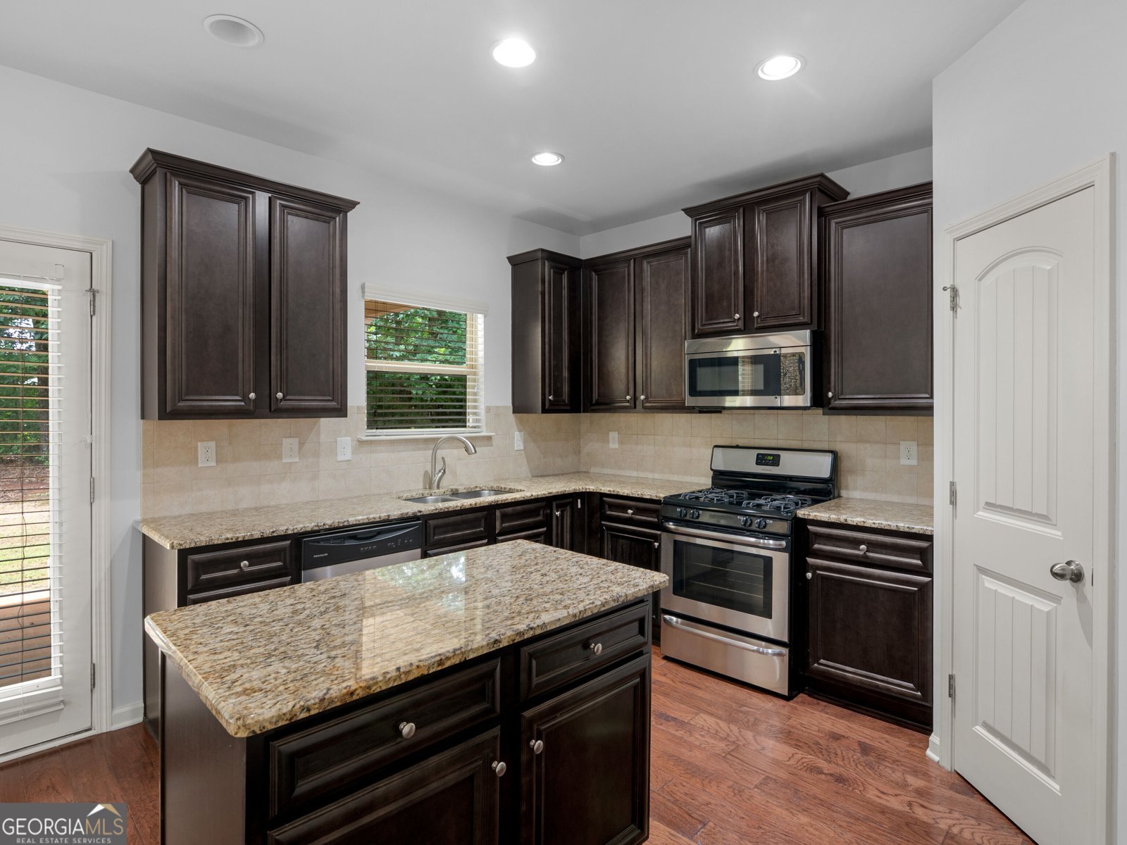 357 Astoria Way McDonough - Photo 32
