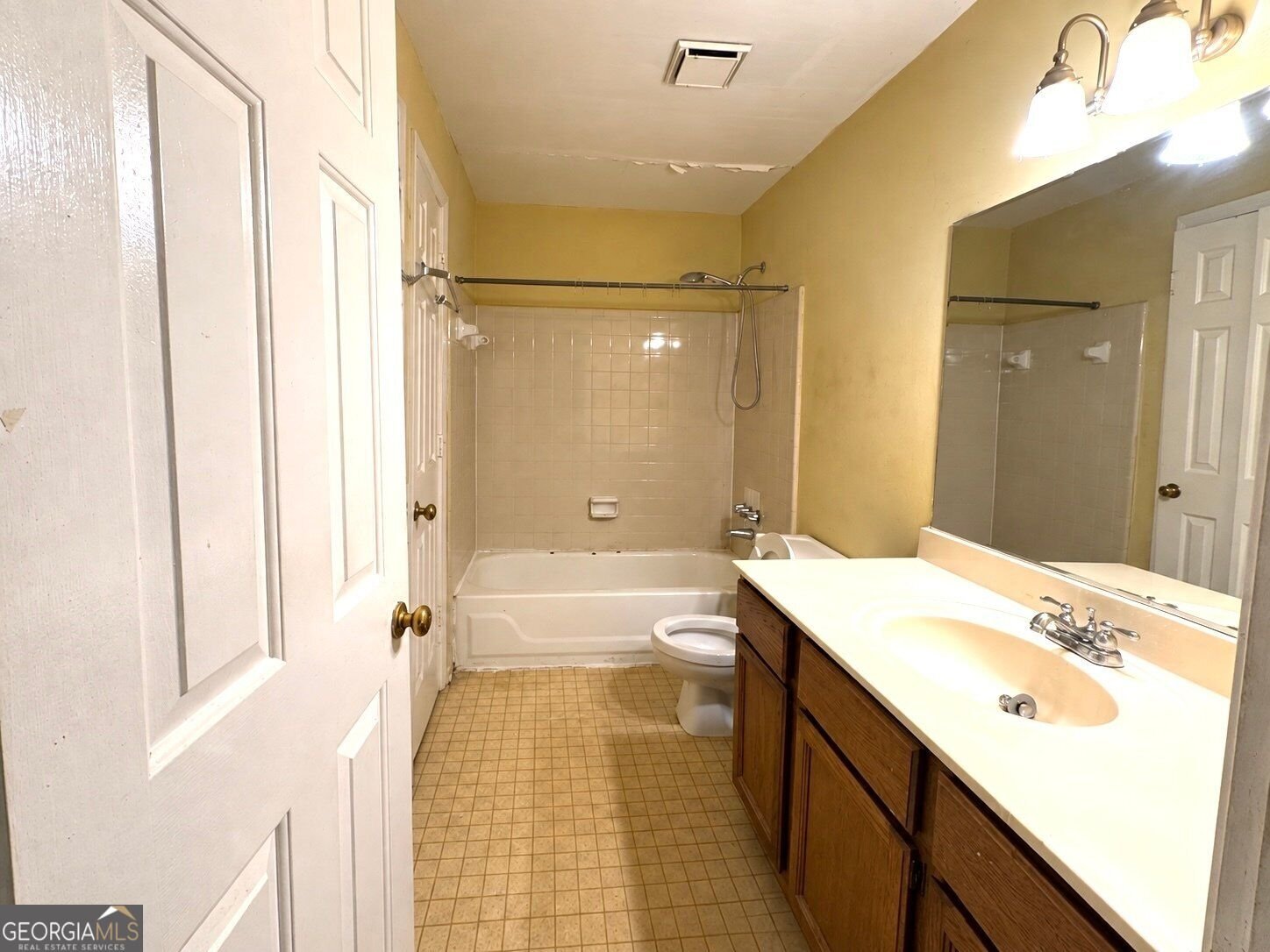 5539 Mountain Springs Circle Stone Mountain - Photo 11