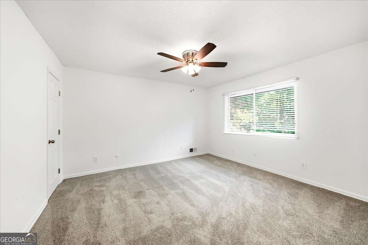 2412 Peachwood Circle Atlanta - Photo 13