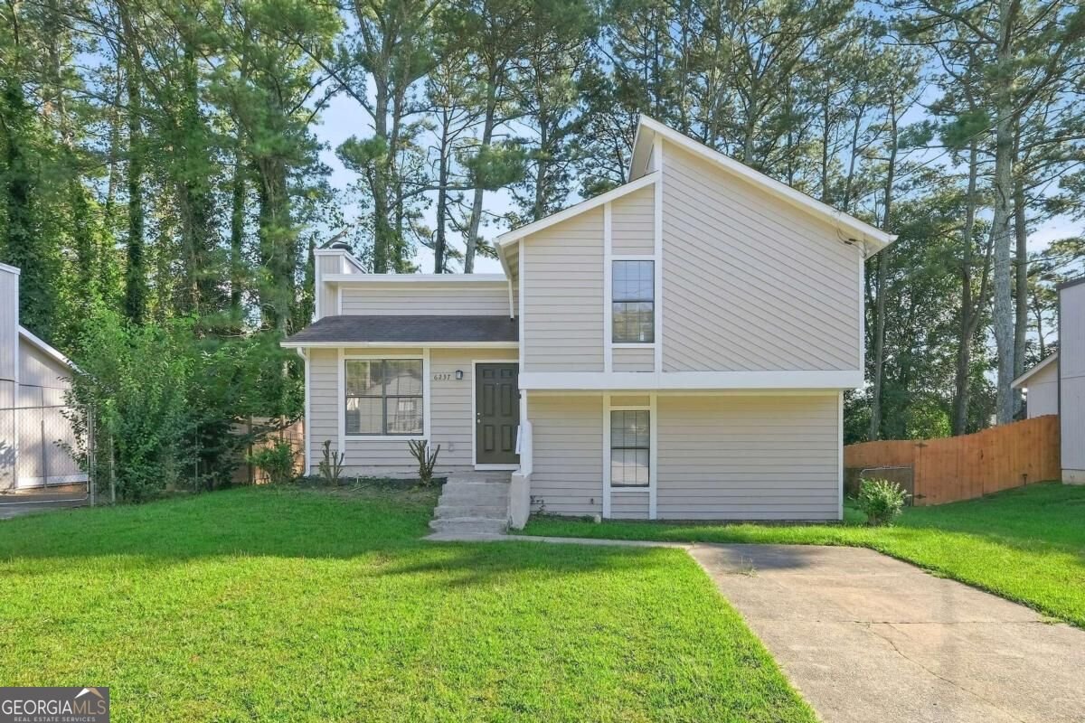 6237 Creekford Drive Lithonia - main photo