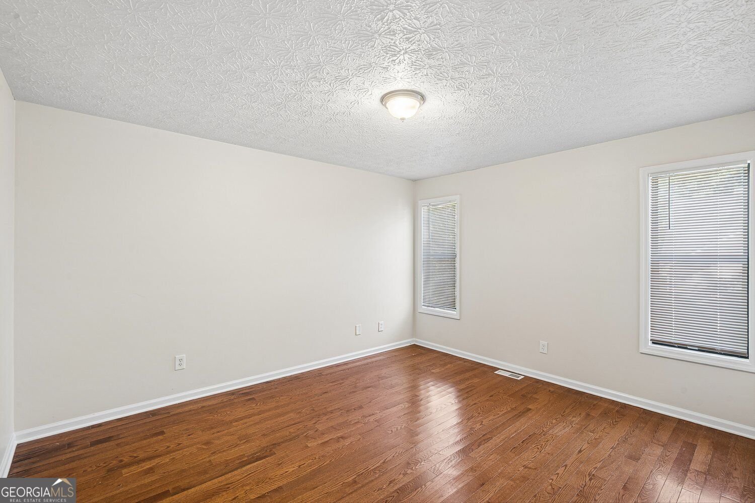 587 Farmbrook Trail Kennesaw - Photo 18