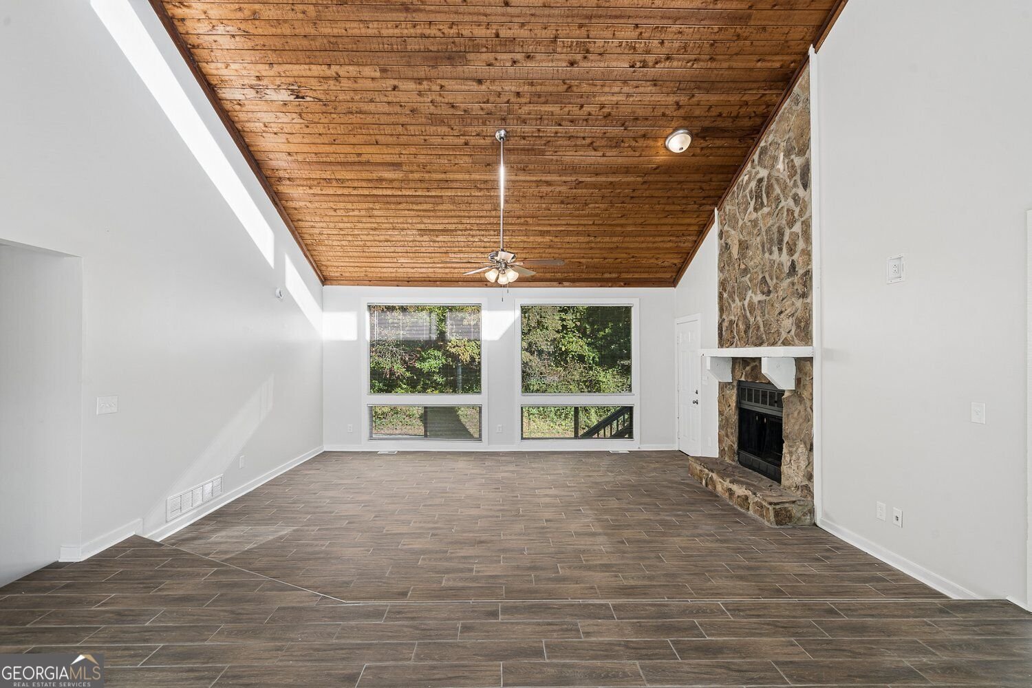 587 Farmbrook Trail Kennesaw - Photo 6