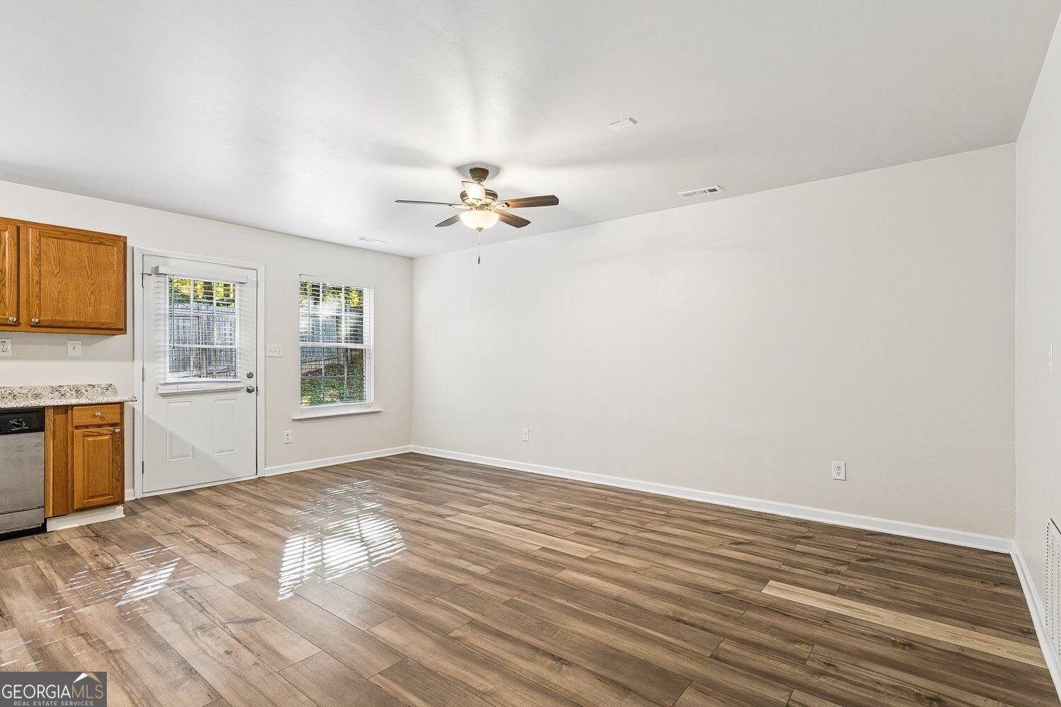 303 Village Chase Woodstock - Photo 7