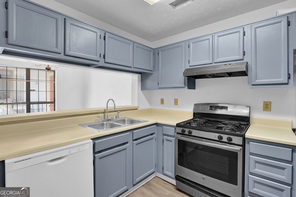 765 Windchase Lane Stone Mountain - Photo 16
