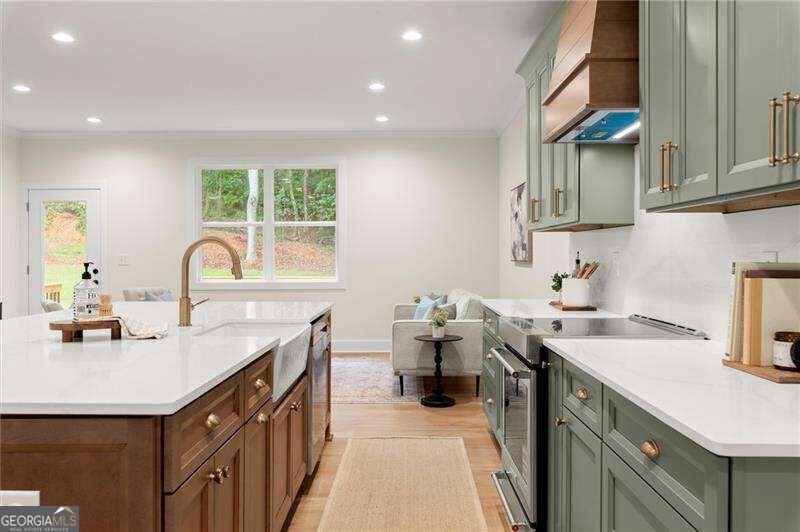 300 Nottingham Drive Woodstock - Photo 8