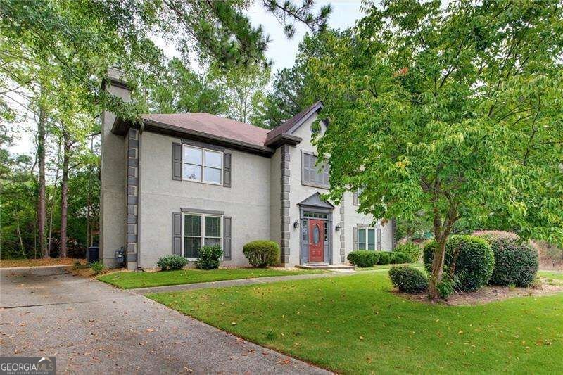 9158 Carroll Manor Drive Sandy Springs - main photo