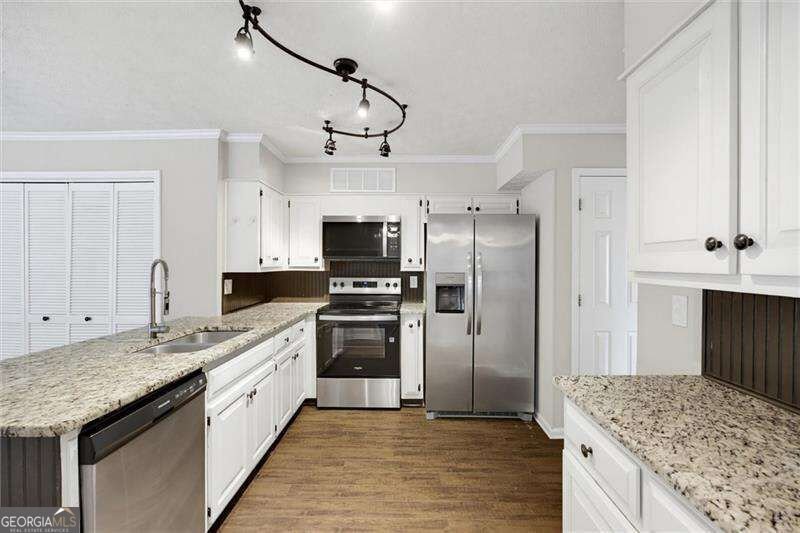 9158 Carroll Manor Drive Sandy Springs - Photo 12