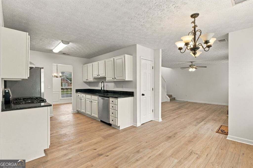 13 Equestrian Way Cartersville - Photo 8