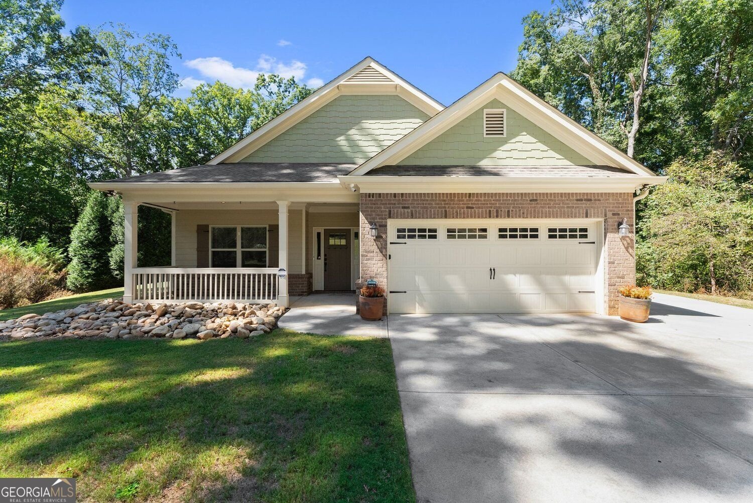 3588 Phoenix Cove Drive Gainesville - main photo