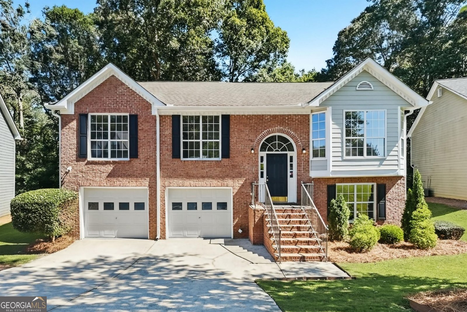 390 Oak Vista Court Lawrenceville - main photo