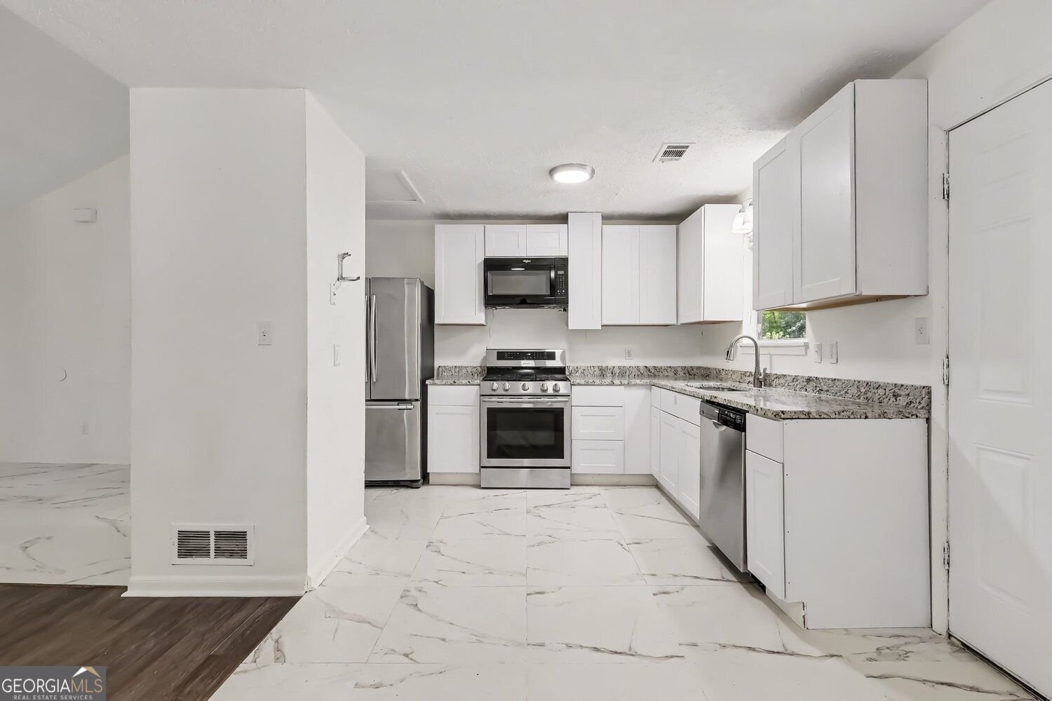 5880 Bluebonnet Circle College Park - Photo 16