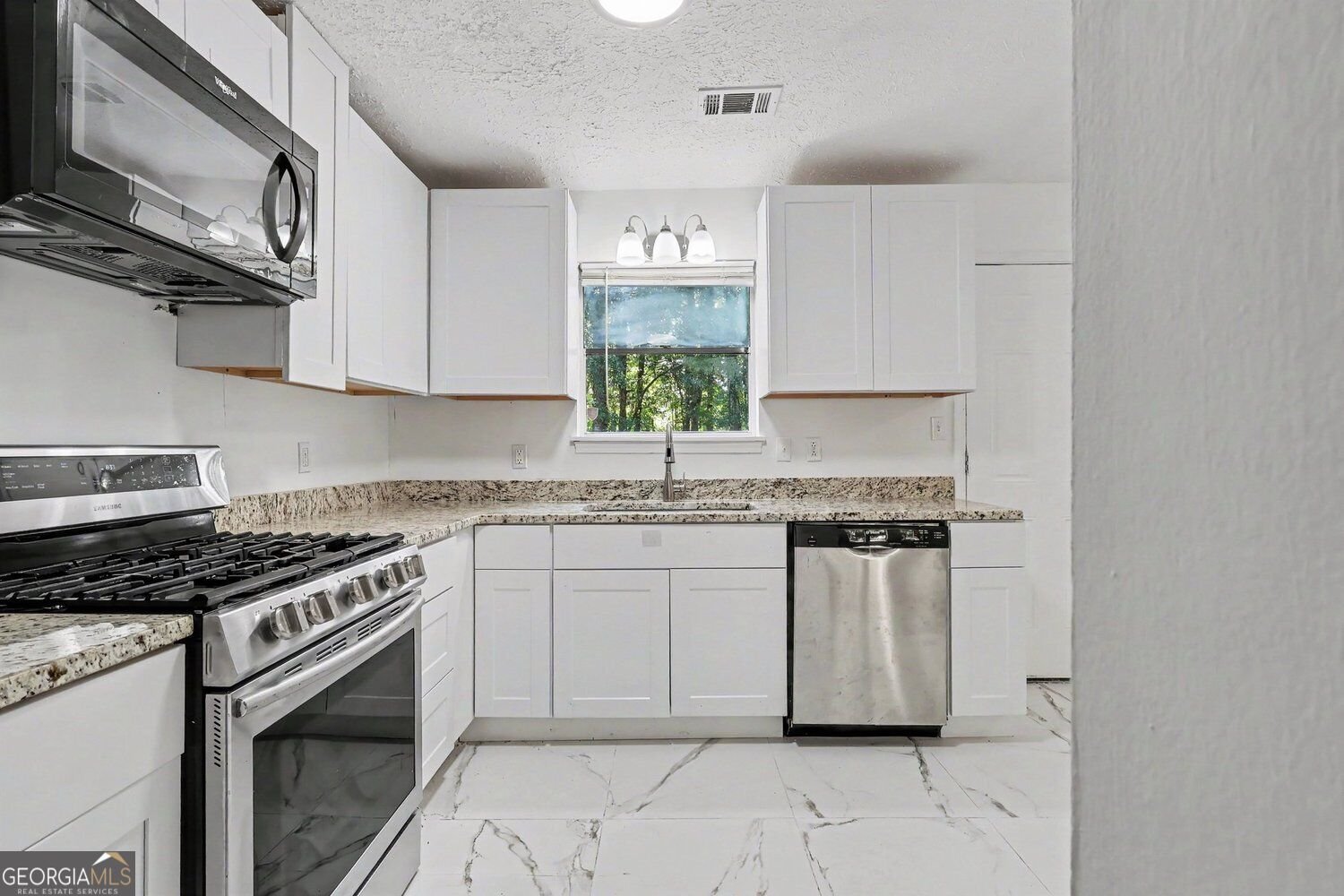 5880 Bluebonnet Circle College Park - Photo 18