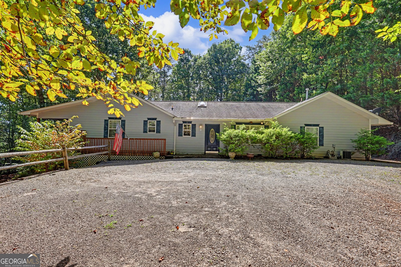 6961 Woodlake Circle Young Harris - main photo