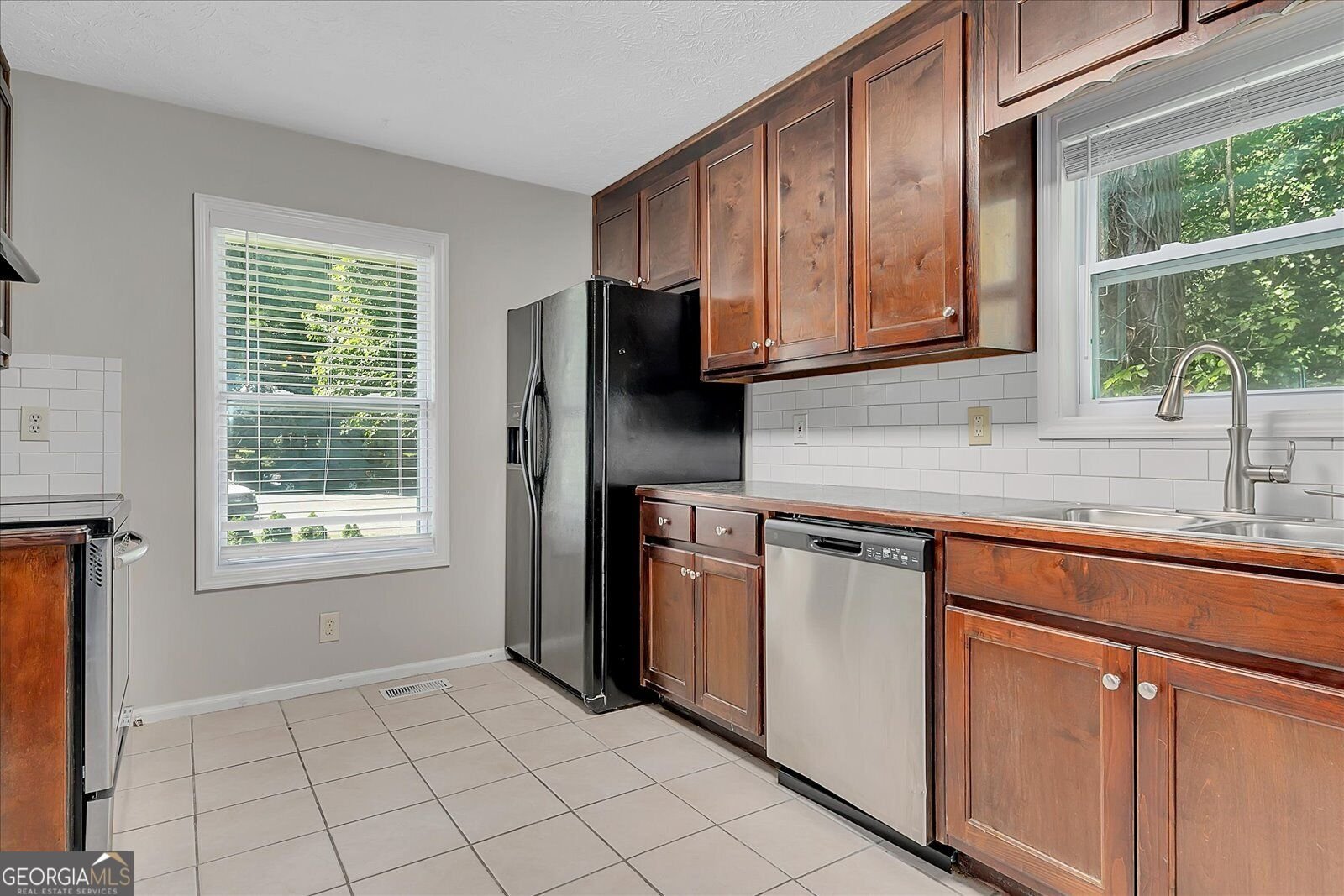 2486 Sawmill Road Marietta - Photo 12