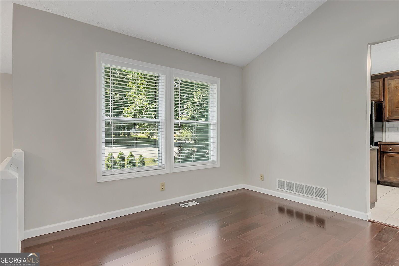 2486 Sawmill Road Marietta - Photo 8