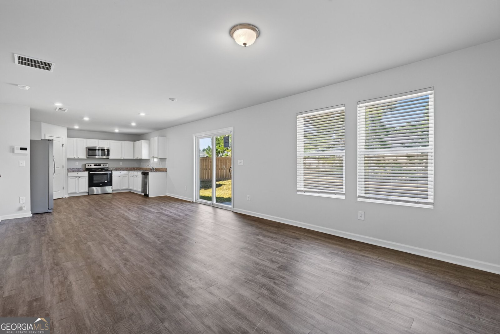 464 Hawthorn Trail Macon - Photo 14