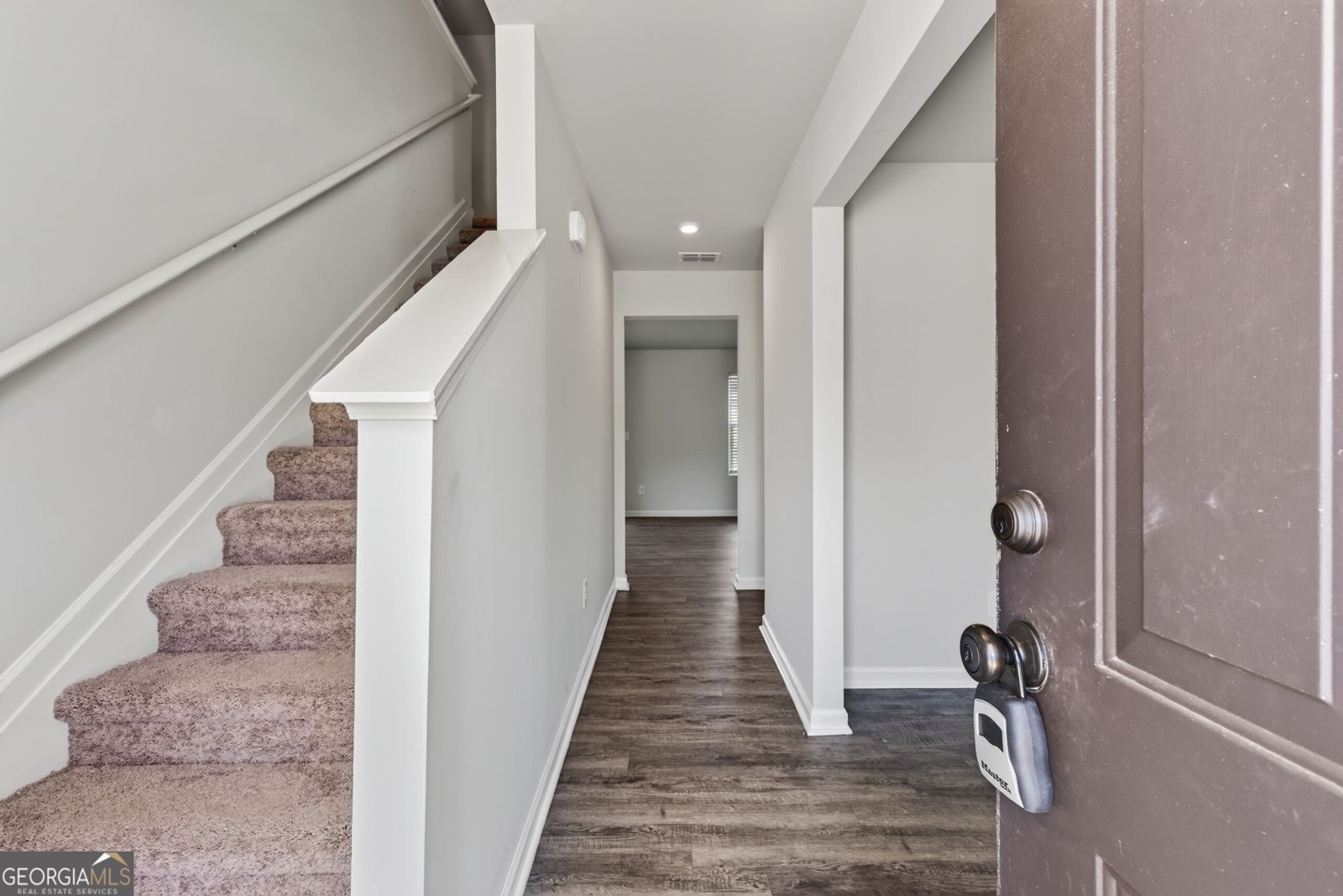 464 Hawthorn Trail Macon - Photo 7