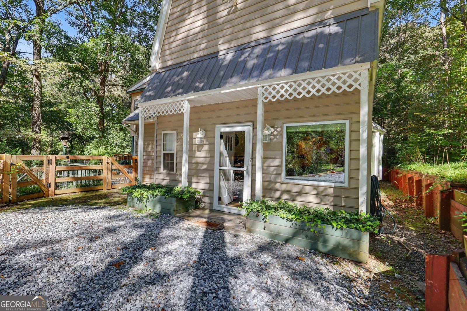 755 Beaver Lake Drive Clarkesville - Photo 7