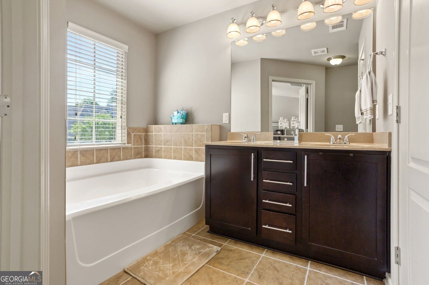 2390 Whiteoak Court Smyrna - Photo 6