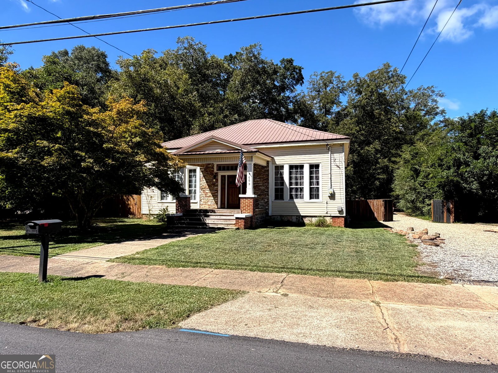 609 Greenwood Street Barnesville - main photo